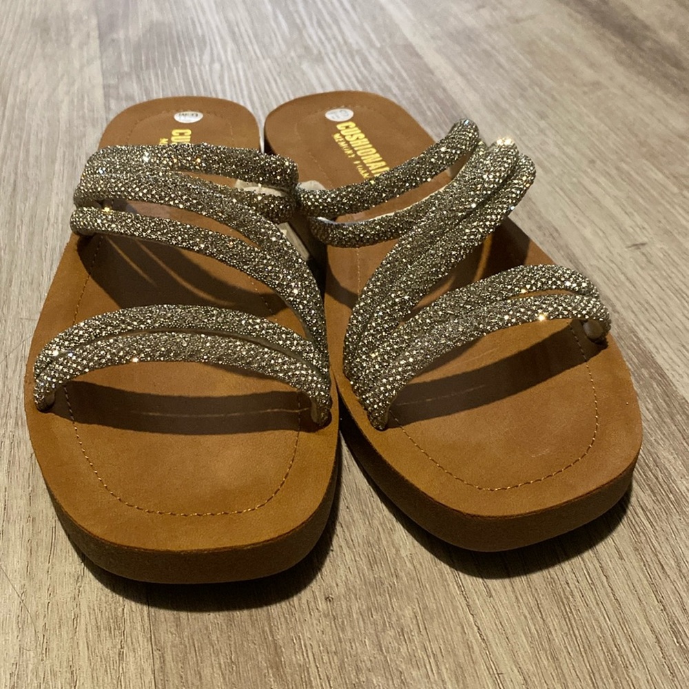 Cushionaire size 6.5